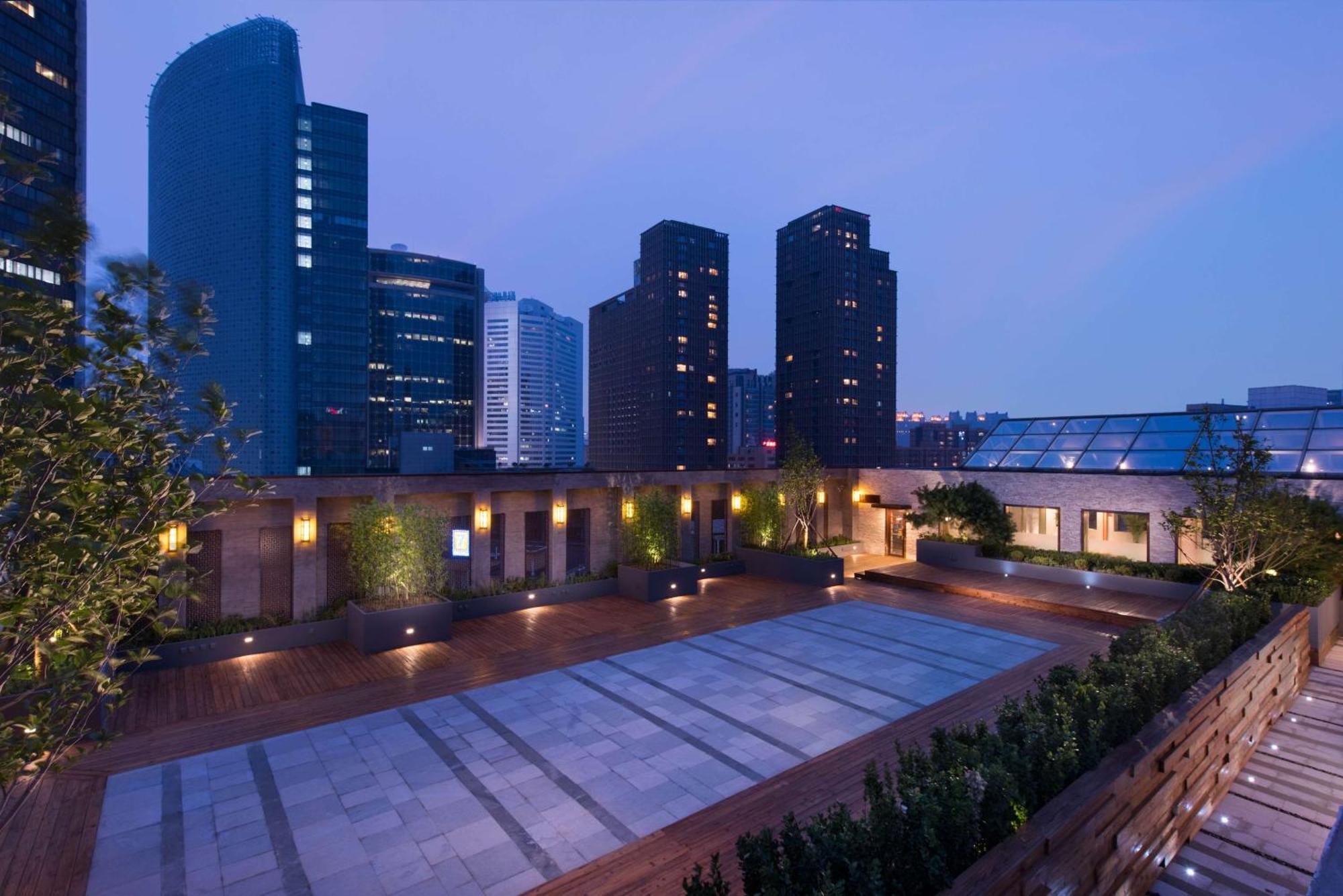 Hilton Beijing Hotel Exterior photo