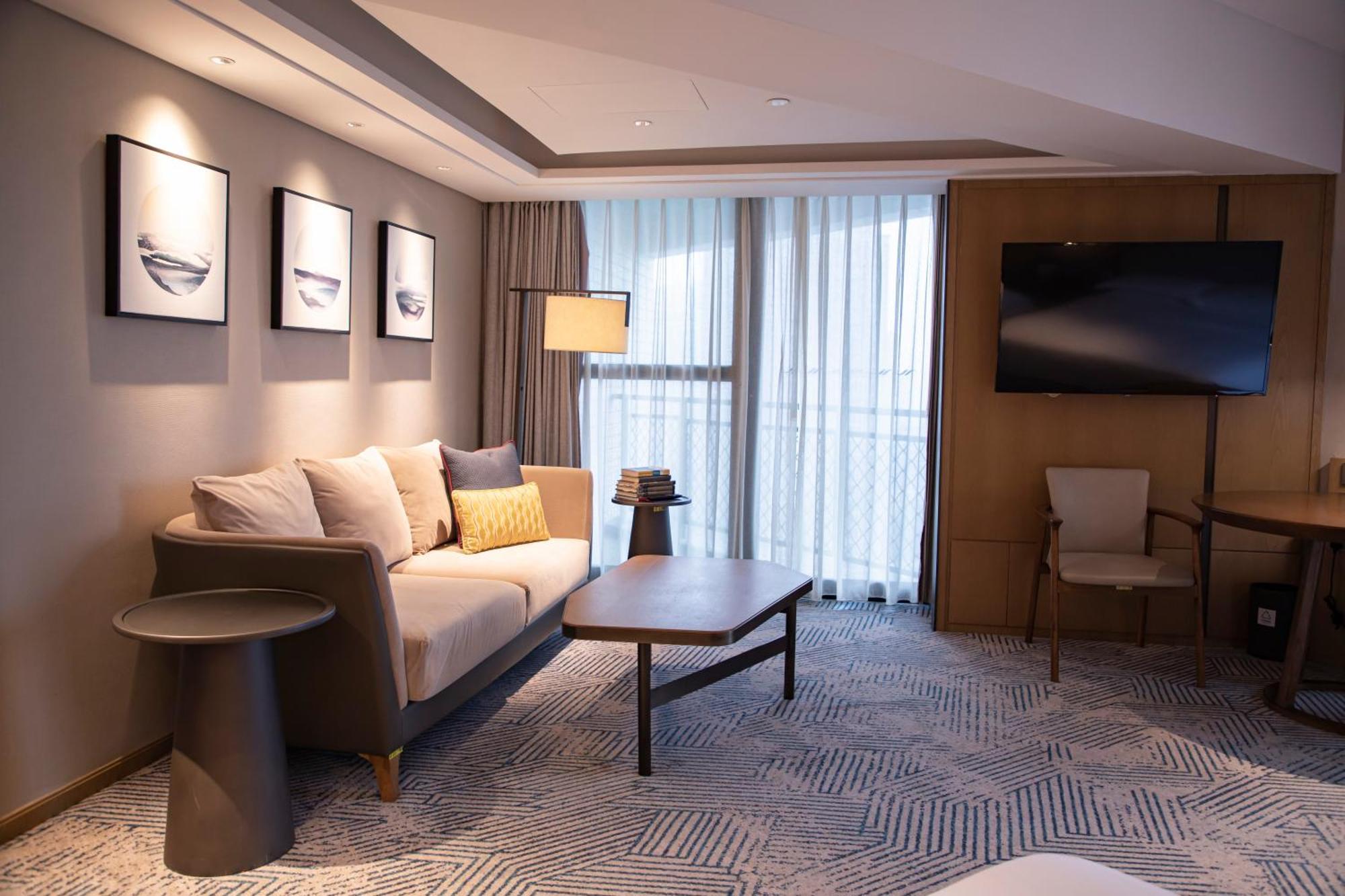 Hilton Beijing Hotel Exterior photo